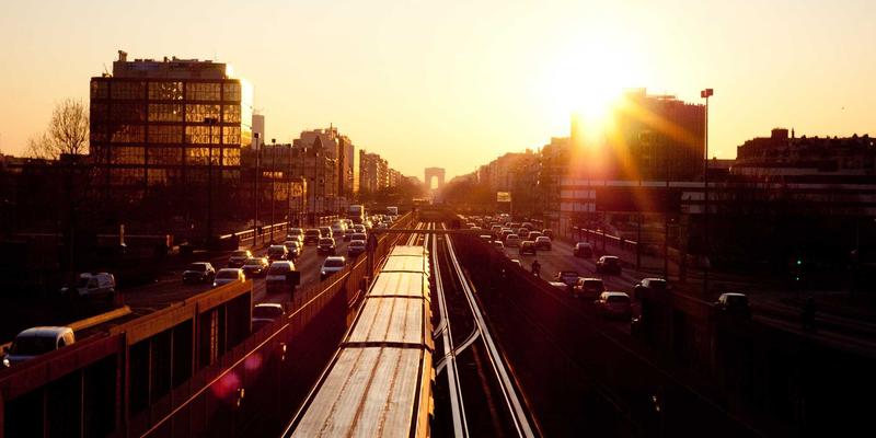 从十家店出发：打造具有辨识度的品牌视觉系统与空间体验，赋能娱乐、生活服务与购物新业态